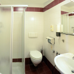 Das Standard-Badezimmer im Hotel Italia